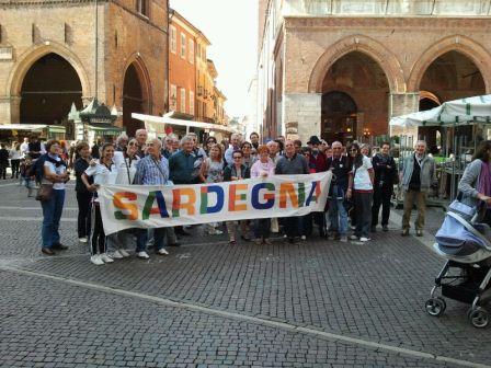 Le sansalvatorine in Piazza a Cremona Le sansalvatorine in Piazza a Cremona