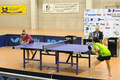 Alessia Mirabelli affronta lidolo di casa Giulia Cavalli Foto Tennistavolo Corte