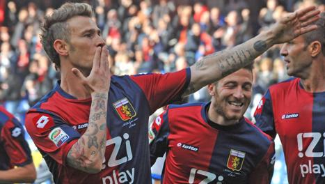 L'esultanza di Floro Flores dopo il goal (ANSA) L'esultanza di Floro Flores dopo il goal (ANSA)