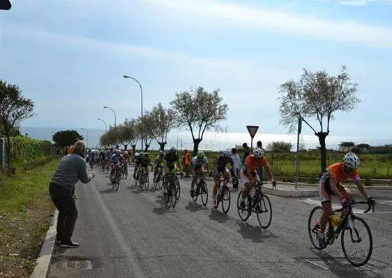 Criterium Santa Marinella 2014 passaggio corsa sulle strade cittadine