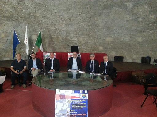 I relatori alla conferenza stampa dei Tricolori Para-Archery di Barletta nella Sala Rossa del Castello Svevo.