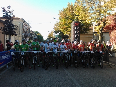GF Sentieri dei Lupi 2014 la partenza dei corridori All Star