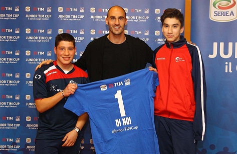 Paolo Cannavaro con ragazzi Paolo Cannavaro con ragazzi