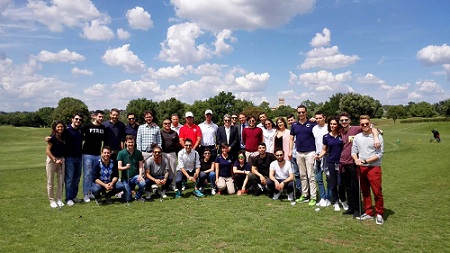 Gli studenti con il DG Gian Paolo Montali sul campo pratica del Marco Simone GCC