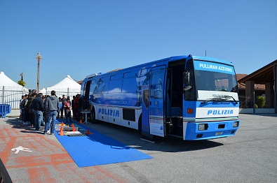 Pullman Azzurro Polizia Stradale Pullman Azzurro Polizia Stradale