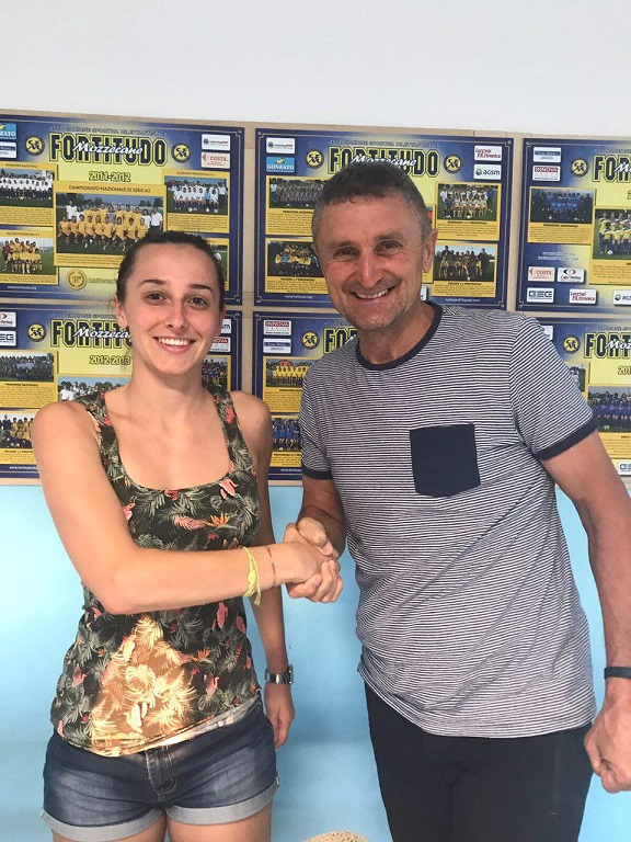 GULIA CALIARI RINNOVO 2017-18 CON PRESIDENTE GIUSEPPE BONI GRAZIANO ZANETTI PHOTOGRAPHY GULIA CALIARI RINNOVO 2017-18 CON PRESIDENTE GIUSEPPE BONI GRAZIANO ZANETTI PHOTOGRAPHY