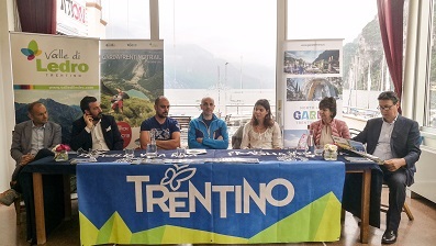 Da sx Carlo Pedergnana Mario Caproni Matteo Paternostro Diego Tamburini Maria Luisa Tavernini Maria Demadonna e Marco Benedetti Da sx Carlo Pedergnana Mario Caproni Matteo Paternostro Diego Tamburini Maria Luisa Tavernini Maria Demadonna e Marco Benedetti