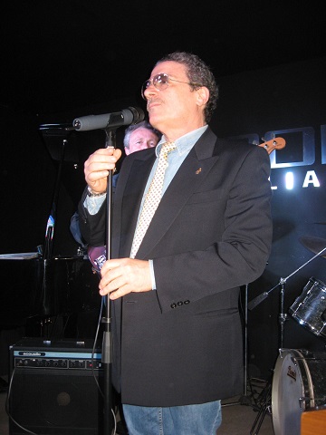gio.3-5-18Louisiana Jazz ClubAndrea Mora il Crooner italiano presenta il suo album Essenzialmente Mora