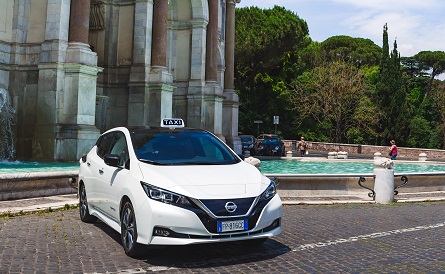 426228773-nissan-leaf-nissan-intelligent-mobility-thinking-copia 426228773-nissan-leaf-nissan-intelligent-mobility-thinking-copia