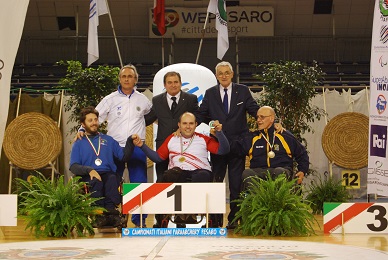 Salvatore Demetrico festeggia loro di classe e il record mondiale W1 con 578 punti che migliora di 10 punti il suo precedente prima