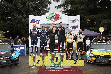0a1Podio Finale copia 0a1Podio Finale copia