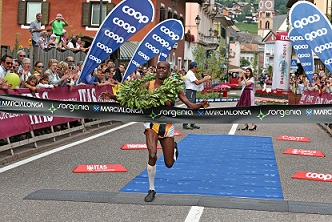 Kariuki Arrivo03 Kariuki Arrivo03