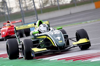 0a0Peccenini action MagnyCours2019 phPieri 0a0Peccenini action MagnyCours2019 phPieri
