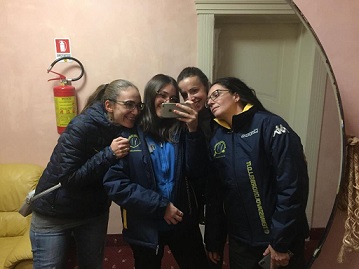 0a0Selfie tra norbelline 0a0Selfie tra norbelline