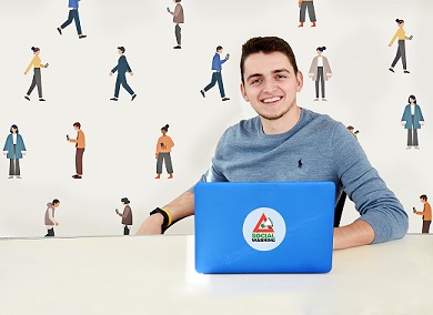 1. 0a0aDavide Dal Maso fondatore della no-profit Social Warning - Movimento Etico Digitale