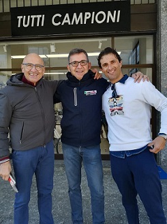 0a0aSantoni al centro con gli ex prof Baronchelli sx e Bennati dx 0a0aSantoni al centro con gli ex prof Baronchelli sx e Bennati dx