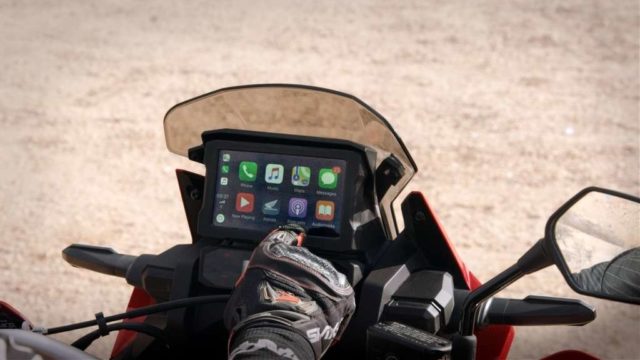 Africa Twin Apple Car Play