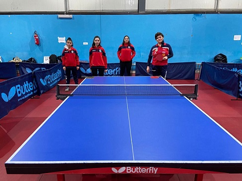 La B femminile del Muravera TT con Seu, Anedda, Mura e Floriana Franchi