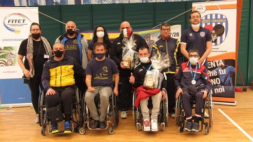 Gli atleti di Tennistavolo Norbello e Tennistavolo Quartu con tecnici e accompagnatori al seguito