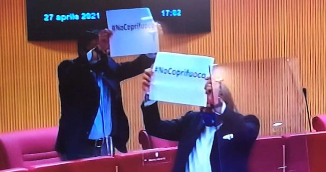 Lega No coprifuoco