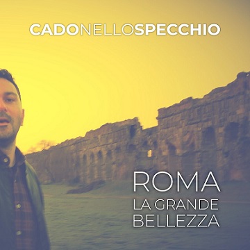 cado dallo specchio