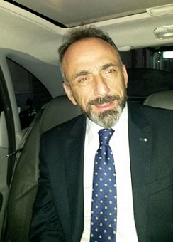 critico-d-arte-paolo-battaglia-la-terra-borgese