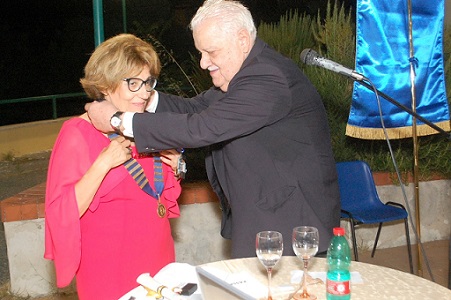 Il passaggio di consegne del Collare tra il Presidente uscente Paolo Pisanti e la nuova Presidente Ada Quirino