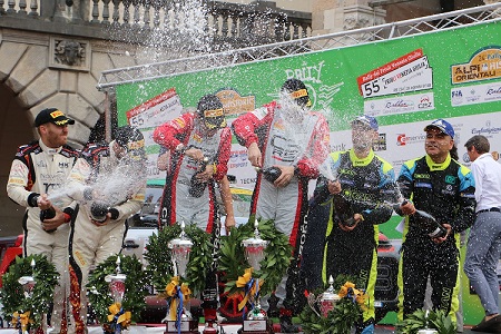 Podio finale, Cerimonia di Premiazione