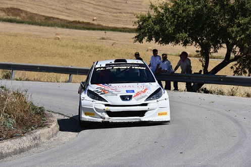 Roberto-Lombardo-e-Alessio-Spiteri-su-Peugeot-208