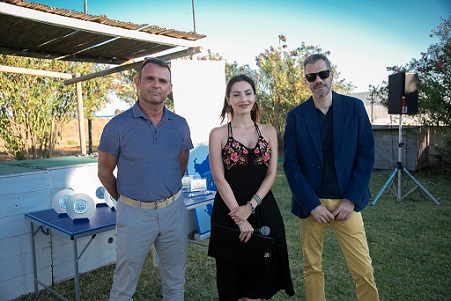 Al centro la giornalista Valentina Caruso tra Gianluca Mattana e Simone Carrucciu (Nonsolofoto Cagliari)