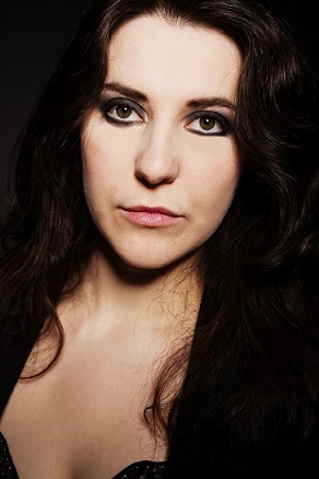 Laura B Laura B