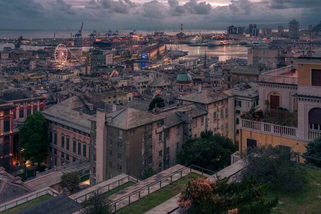 genova pexels-domenico-farone-10874745 Come trascorrere una giornata a Genova