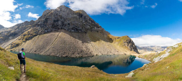 Lago-Nero_Valle-Formazza_Archivio-Distretto-Turistico-dei-Laghi_Foto-MB-Cerini