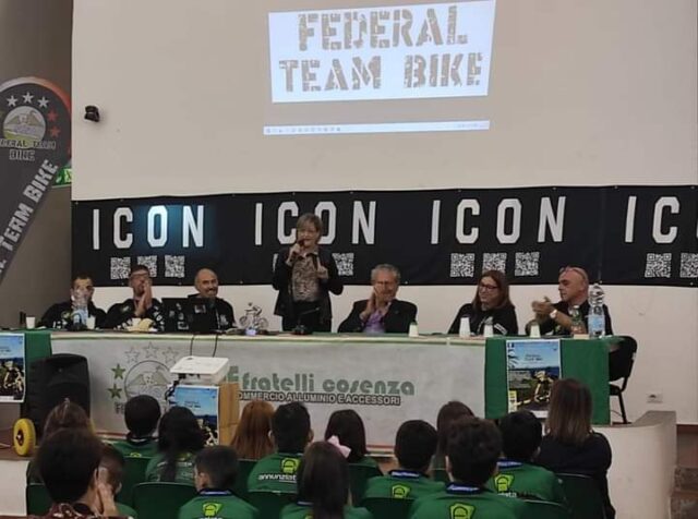 Federal Team Bike premiazione con comune di Lauro