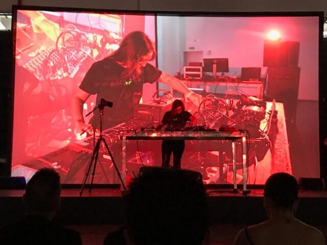 Performing Dreamworlds Performing Dreamworlds