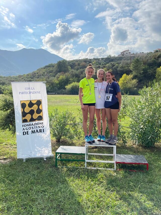 Podio triathlon Cadette