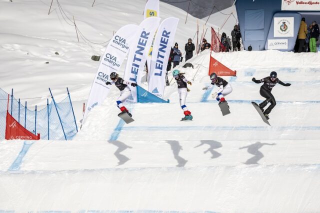 Snowboard cross