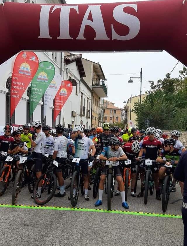 Gran Sasso Bike Marathon 05092022 partenza (1)