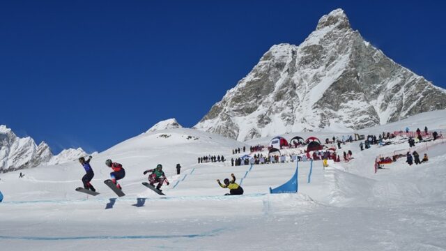 Snowboard cross