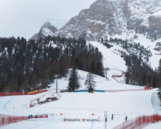 Cortina Audi FIS