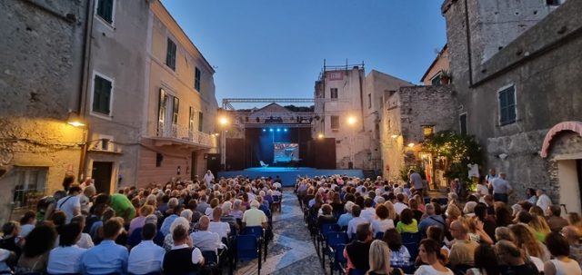 Festival Teatrale di Borgio Verezzi Festival Teatrale di Borgio Verezzi