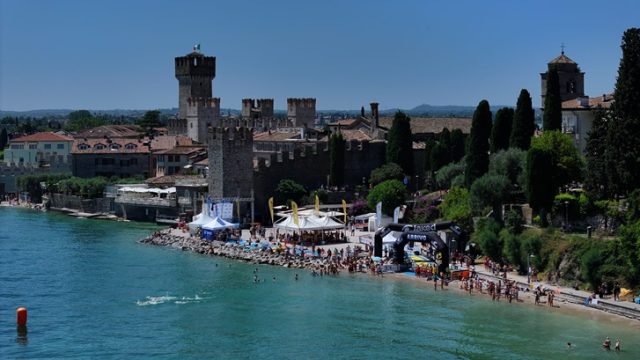 SWIMTHEISLAND Sirmione SWIMTHEISLAND Sirmione