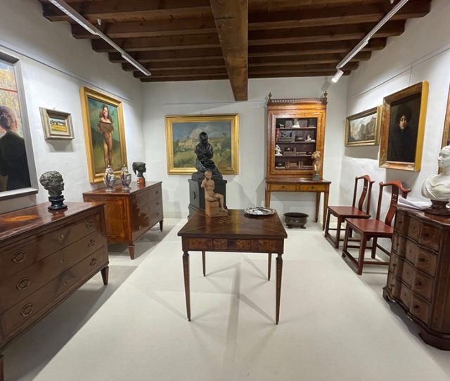 Mostra Nazionale dell'Antiquariato a Sarzana - Dettaglio Mostra Mostra Nazionale dell'Antiquariato