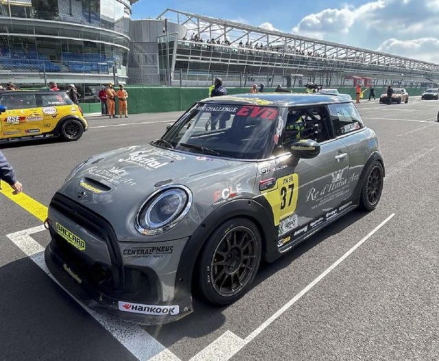 Gretaracing Gretaracing