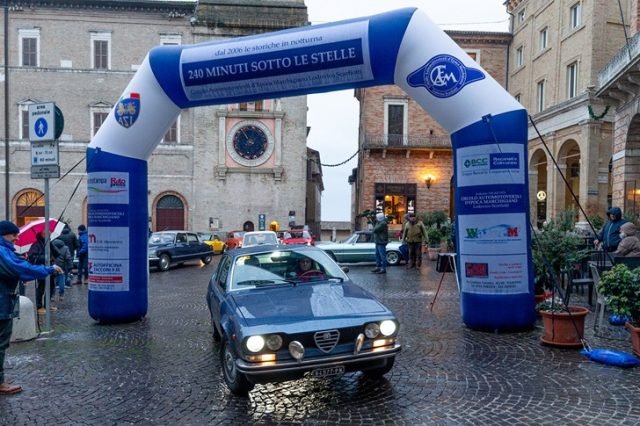 240 minuti sotto le stelle 240 minuti sotto le stelle