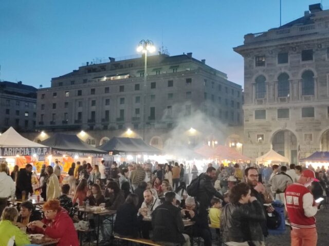 Art Food Festival 2025 a Genova: street food e divertimento in Piazza della Vittoria Art Food Festival 2025 a Genova: street food e divertimento in Piazza della Vittoria