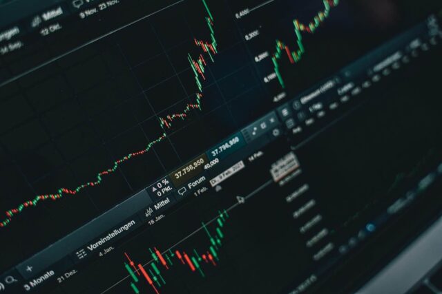 pexels-alesiakozik-6770610 investimento International companies stop investing in India under government pressure