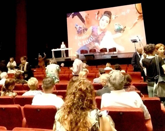 "Il teatro è tuo” questo il tema della nuova stagione del teatro Nazionale