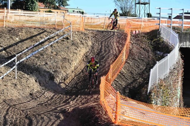 Cyclo-Cross Cyclo-Cross