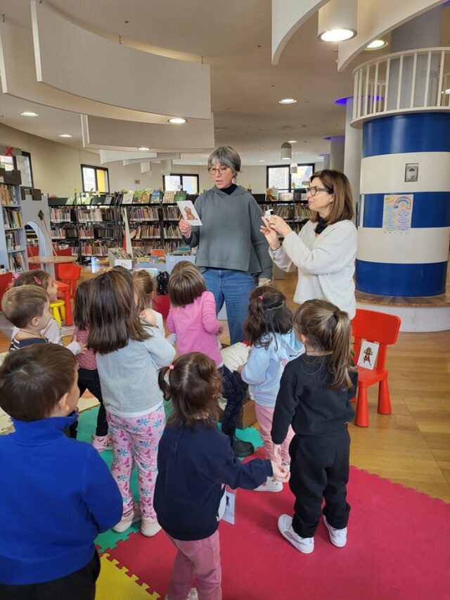 Mi fai una storia? Mi fai una storia?